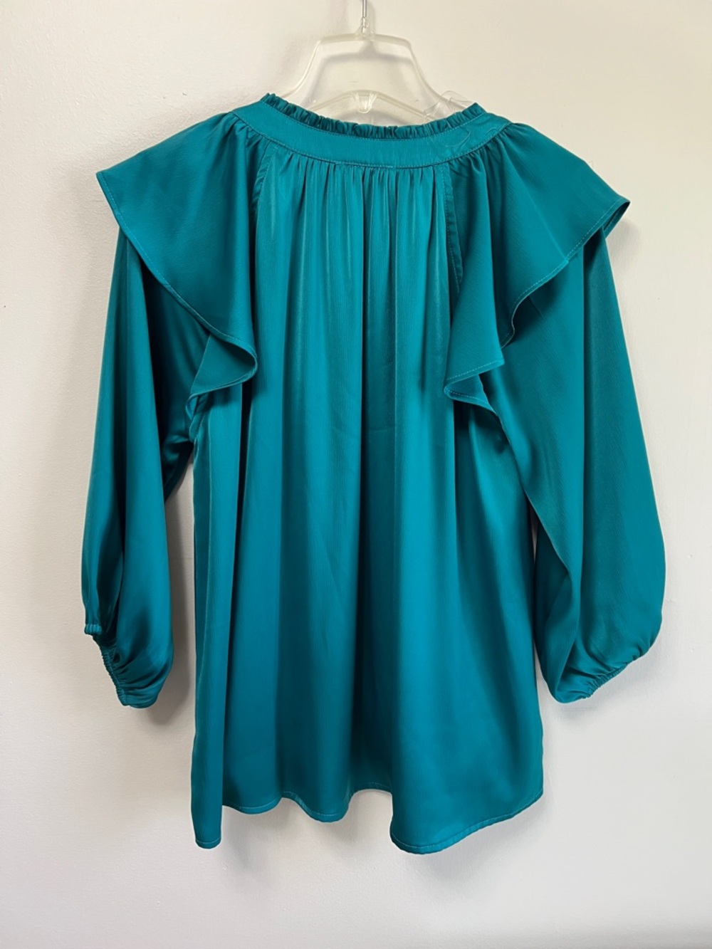 Entro Emerald Green Teal Ruffle-Shoulder Satin Blouse Split V-Neck S” - Picture 11 of 11